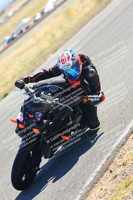 media/Oct-15-2023-TrackXperience (Sun) [[85198ff50b]]/Group 2/session 4 turn 3/